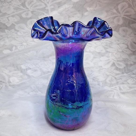 Vintage Gibson Glass Vase Iridescent Blue Ruffle Top Carnival Crackle Finish 6.5 - Picture 3 of 17